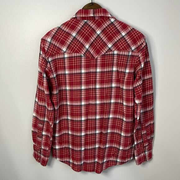 Men's Wrangler Red Plaid Flannel Pearl Snap Button Shirt Size M - Picture 2 of 3